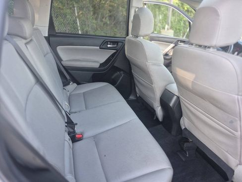 Used 2014 Subaru Forester 2.5i Limited AWD/4WD image 21