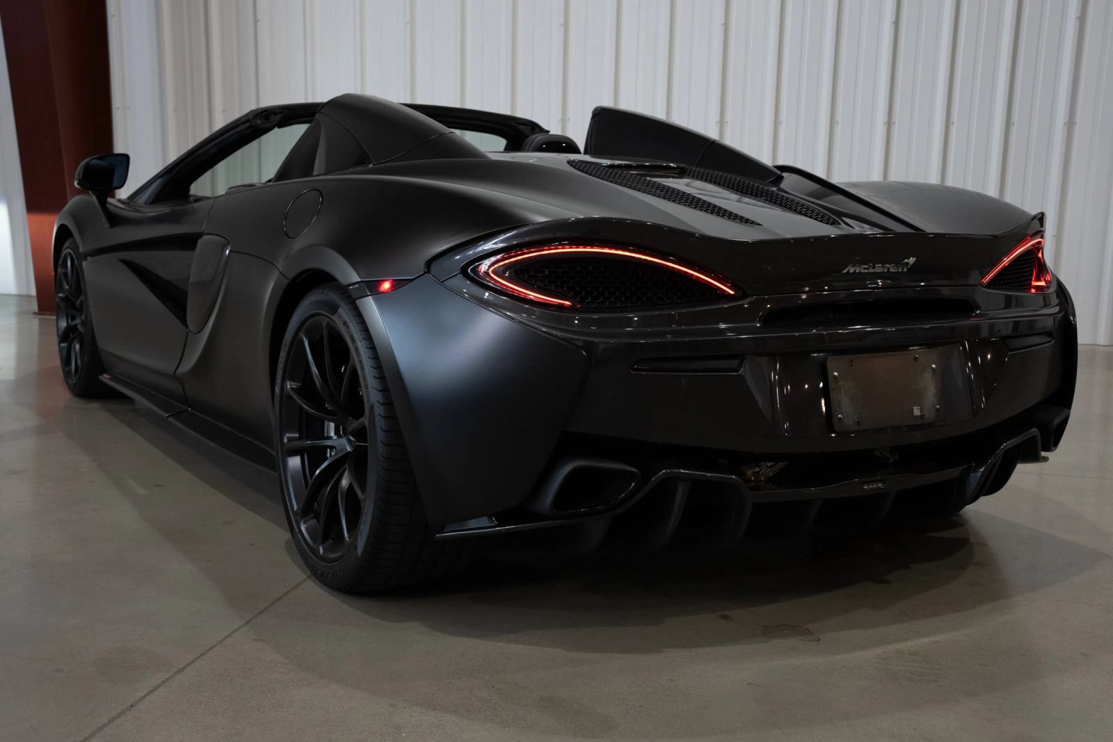 Used 2019 McLaren 570S Spider RWD image 39