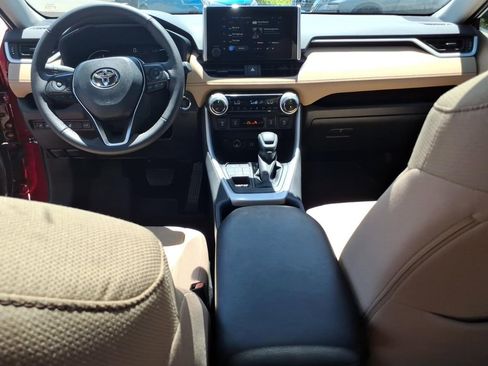 Used 2025 Toyota RAV4 XLE w/ Convenience Package AWD/4WD image 13