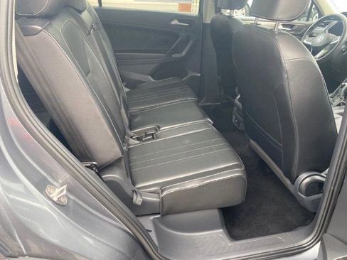Used 2022 Volkswagen Tiguan SE FWD image 11