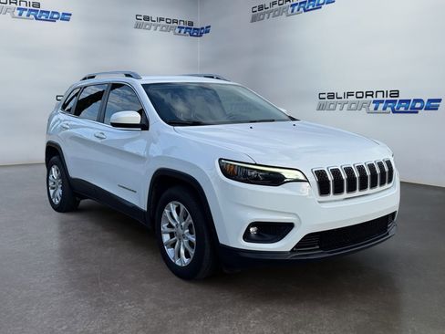 Used 2019 Jeep Cherokee Latitude w/ Popular Appearance Group image 3