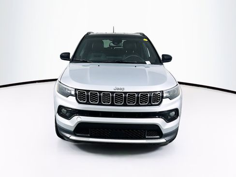 Used 2025 Jeep Compass Limited image 2