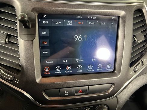 Used 2020 Jeep Cherokee Trailhawk w/ Cold Weather Group AWD/4WD image 25
