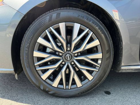Used 2026 Nissan Altima 2.5 SV FWD image 35