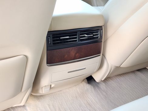 Used 2016 Lexus LX 570 4WD w/ Luxury Package image 29