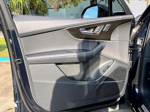 Used 2025 Audi Q7 3.0T Premium Plus image 18