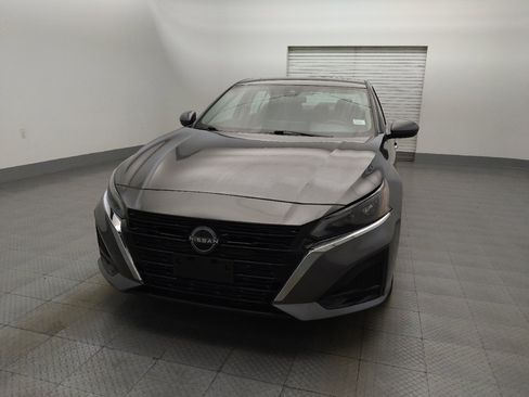 Used 2023 Nissan Altima 2.5 SV w/ SV Premium Package AWD/4WD image 15