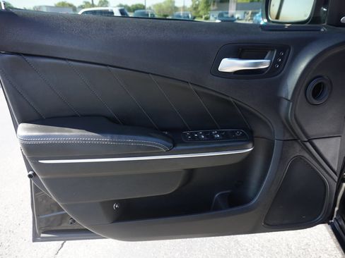 Used 2016 Dodge Charger R/T w/ Plus Group RWD image 18