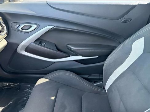 Used 2022 Chevrolet Camaro LT RWD image 16