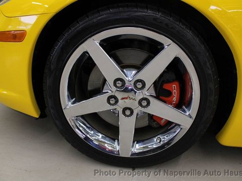 Used 2007 Chevrolet Corvette Coupe w/ Preferred Equipment Group RWD image 15