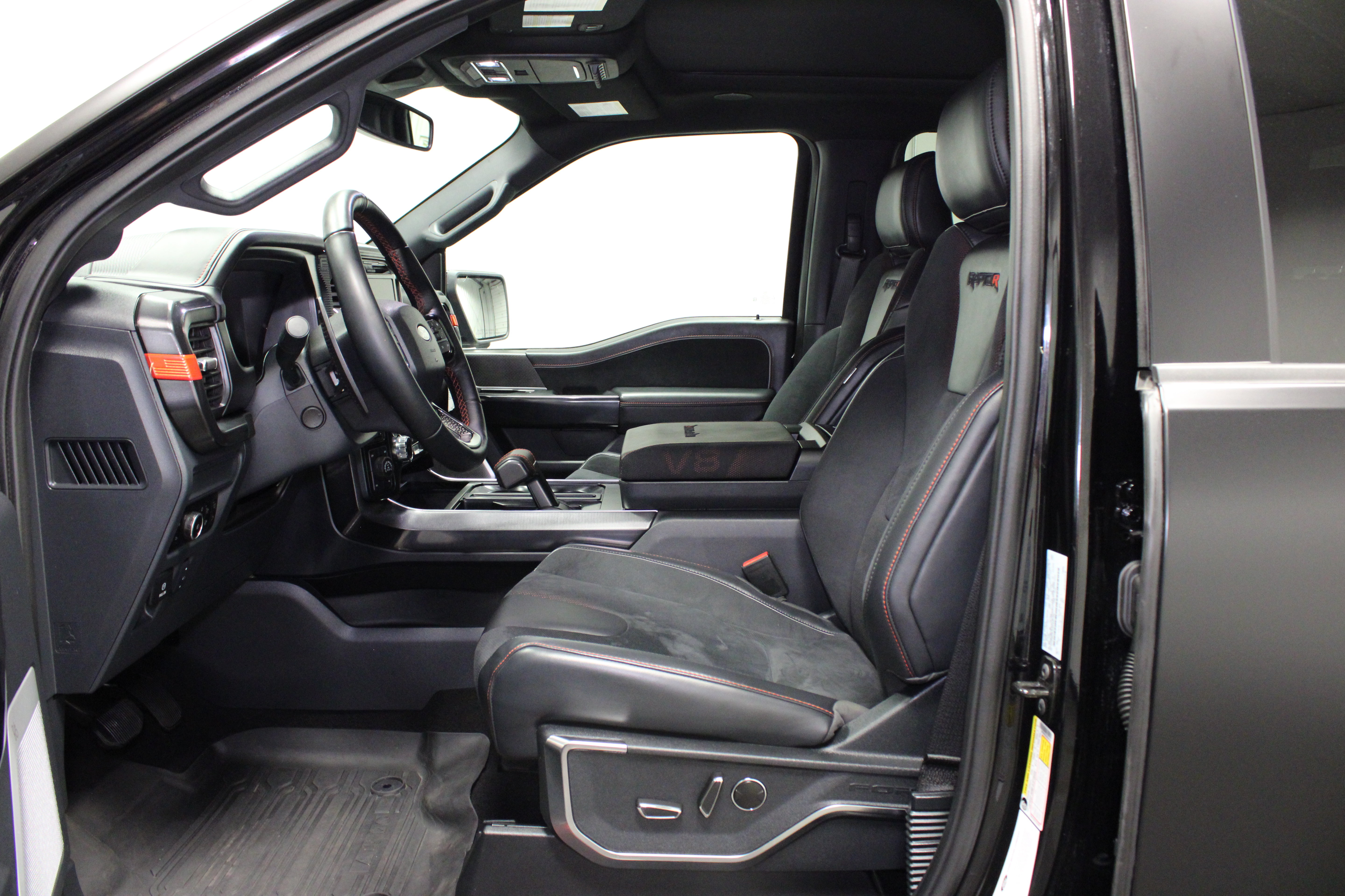Used 2025 Ford F150 Raptor w/ Equipment Group 803A Raptor R AWD/4WD image 20