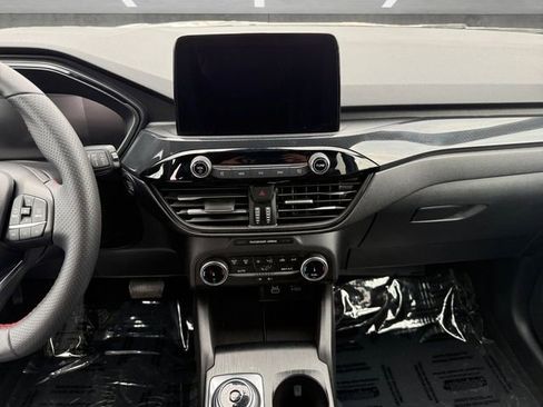 Used 2025 Ford Escape ST-Line image 3