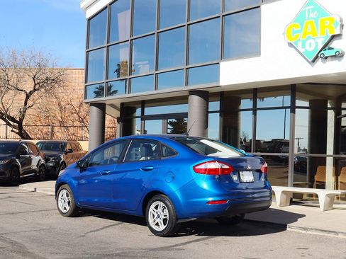 Used 2018 Ford Fiesta SE image 8