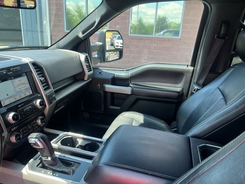 Used 2018 Ford F150 Lariat w/ Equipment Group 502A Luxury AWD/4WD image 12