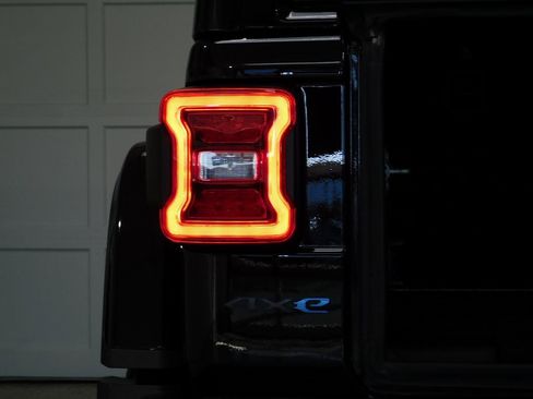 Used 2022 Jeep Wrangler Unlimited Rubicon 4xe w/ Dual Top Group image 83