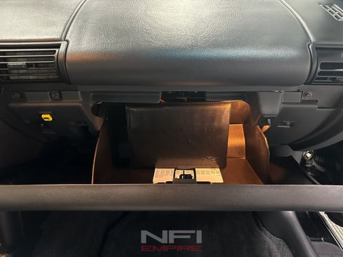 Used 1993 Chevrolet Camaro Z28 RWD image 38