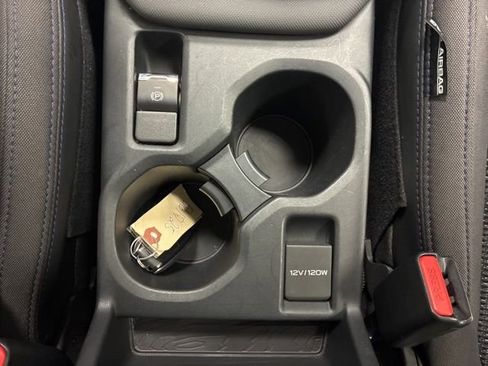 Used 2025 Subaru Forester Premium AWD/4WD image 33
