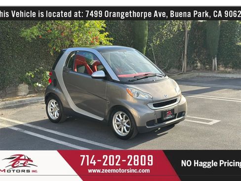 Used 2010 smart fortwo passion RWD image 3