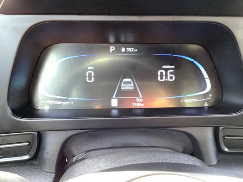 Used 2025 Hyundai Elantra Sport FWD image 43