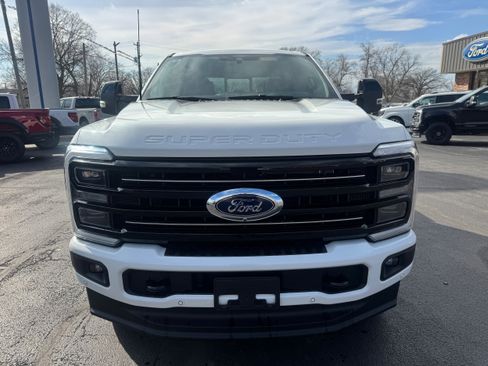 Used 2025 Ford F250 Platinum image 2