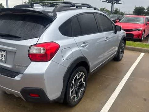 Used 2017 Subaru Crosstrek 2.0i Limited AWD/4WD image 3
