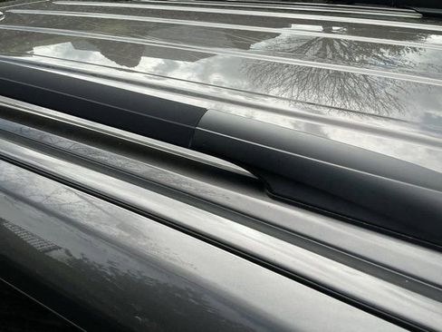 Used 2014 Toyota Sienna LE image 19