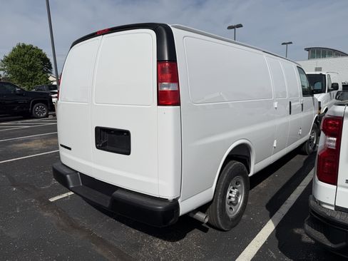 New 2026 Chevrolet Express 2500 Extended w/ Driver Convenience Package RWD image 8
