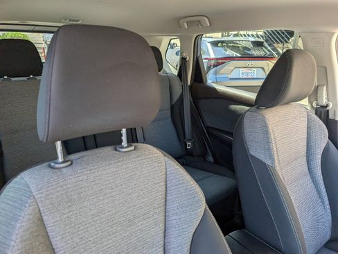 Used 2022 Nissan Rogue SV FWD image 3