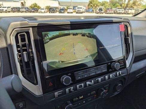 Used 2026 Nissan Frontier SV w/ SV Convenience Package image 27
