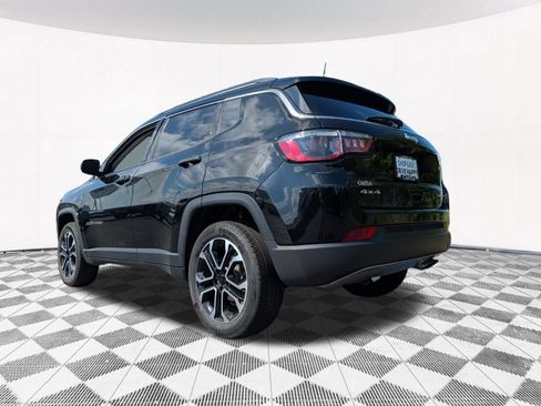 Used 2022 Jeep Compass Limited AWD/4WD image 12