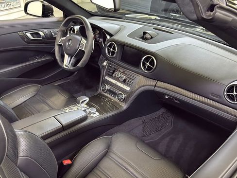 Used 2015 Mercedes-Benz SL 63 AMG image 17
