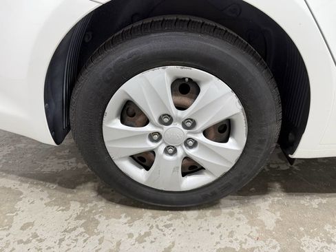 Used 2018 Kia Forte LX w/ LX Rear Camera Package FWD image 7