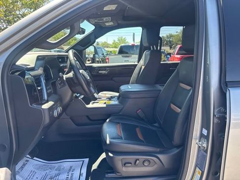 Used 2025 GMC Sierra 2500 AT4 w/ AT4 Premium Plus Package AWD/4WD image 16