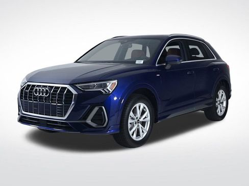 Certified 2025 Audi Q3 2.0T Premium w/ Convenience Package image 1