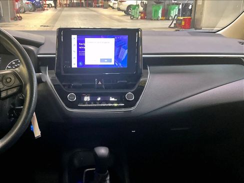 Used 2023 Toyota Corolla LE image 18