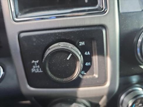 Used 2020 Ford F150 Platinum w/ Equipment Group 701A Luxury image 16