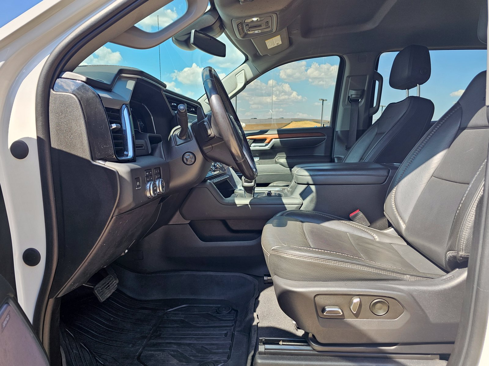 Used 2023 GMC Sierra 1500 Denali AWD/4WD image 16