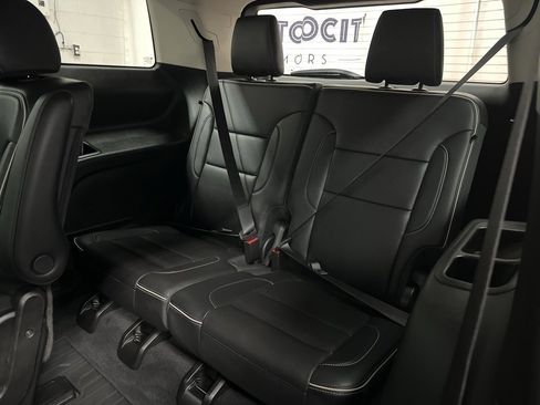 Used 2023 GMC Acadia Denali w/ Trailering Package image 41