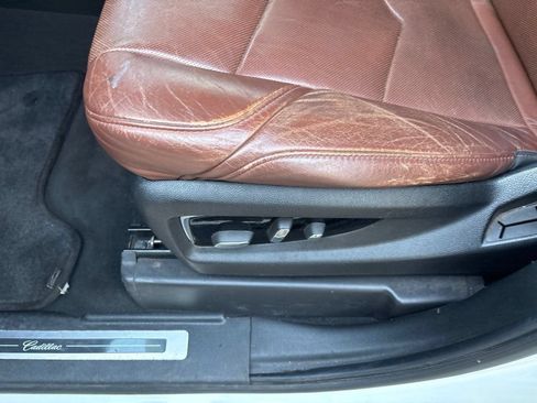 Used 2015 Cadillac Escalade Premium AWD/4WD image 11