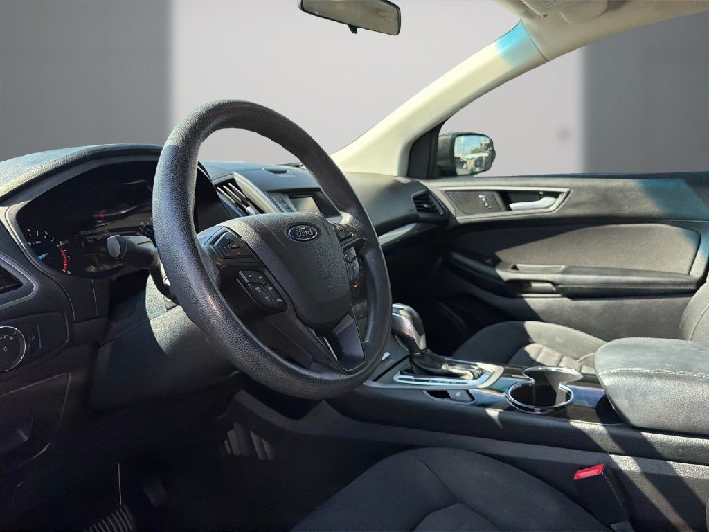 Used 2015 Ford Edge SE w/ Cargo Accessory Package FWD image 13