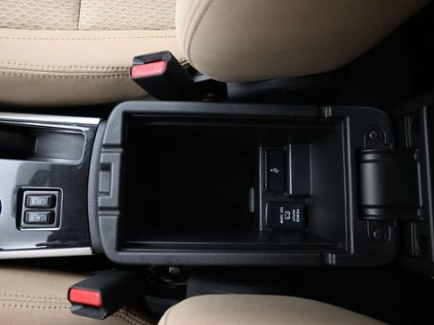Used 2018 Mitsubishi Outlander SE FWD image 18