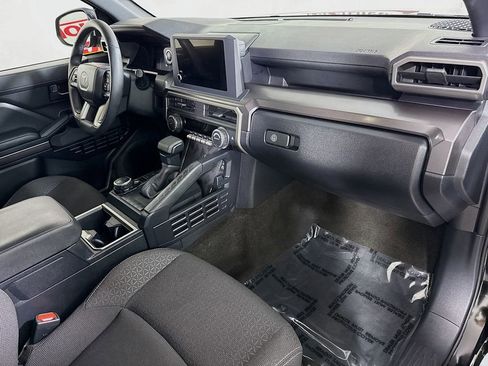 Certified 2025 Toyota 4Runner SR5 AWD/4WD image 30