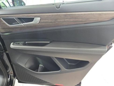 New 2025 Volkswagen Atlas SEL Premium R-Line image 11