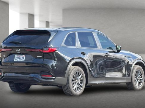 Certified 2025 MAZDA CX-70 3.3 Turbo w/ Preferred Package AWD/4WD image 4