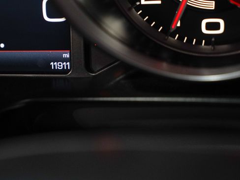 Used 2019 Ferrari 812 Superfast RWD image 40
