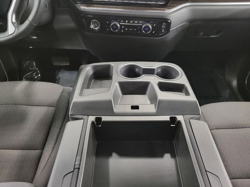 Used 2024 Chevrolet Silverado 1500 LT image 18