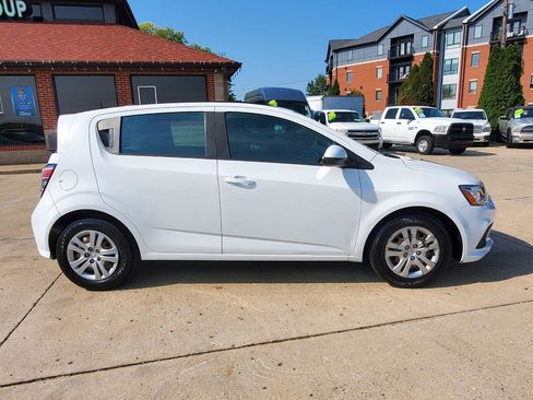 Used 2017 Chevrolet Sonic LT FWD image 4