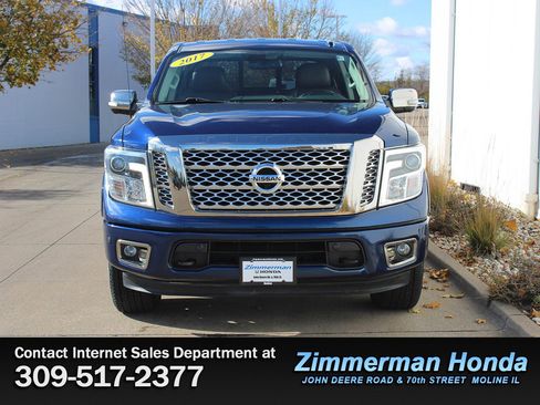 Used 2017 Nissan Titan Platinum Reserve image 4