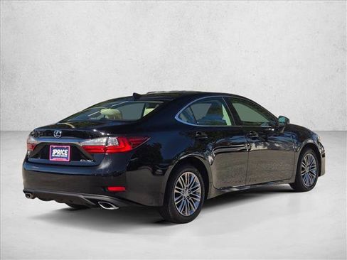Used 2017 Lexus ES 350 image 5