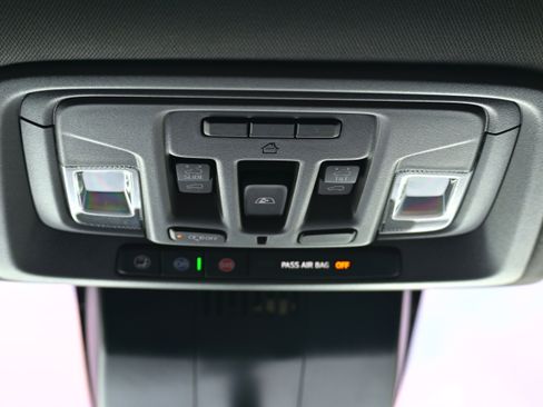 Used 2024 GMC Sierra 3500 Denali w/ Denali Reserve Package image 13